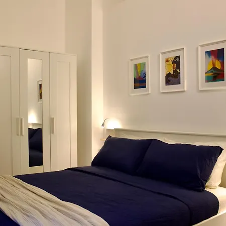 Dei Poeti 3* Nápoles